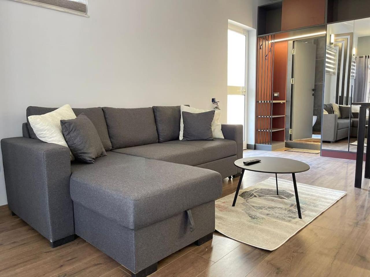 דורס Central Charming Studio Old Town מראה חיצוני תמונה